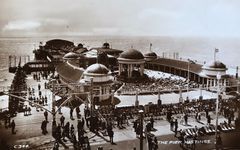 Hastings-Pier-c1938.